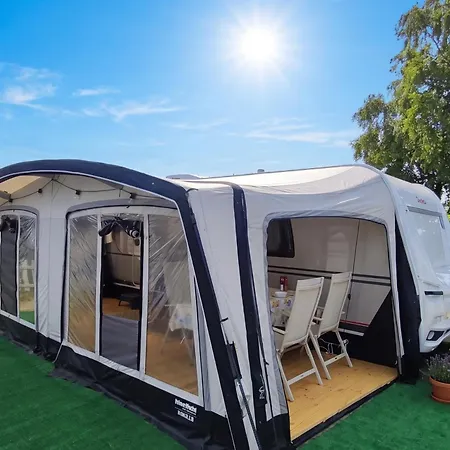 Hellove Premium Air-c Caravans Nowe Klimatyzowane Przyczepy - Kite & Wind, Polwysep Helski Kemp