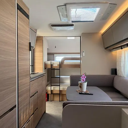 Hellove Premium Air-c Caravans Nowe Klimatyzowane Przyczepy - Kite & Wind, Polwysep Helski Kemp