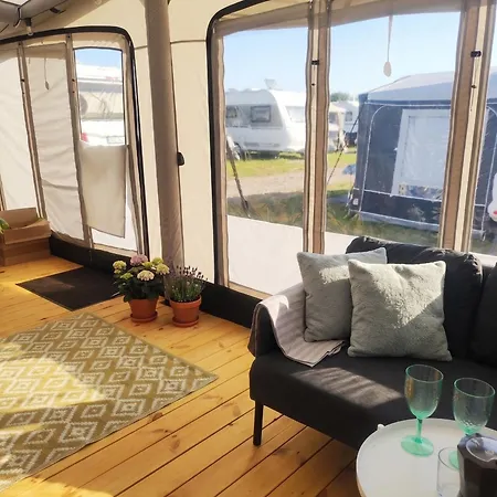 Kemp Hellove Premium Air-c Caravans Nowe Klimatyzowane Przyczepy - Kite & Wind, Polwysep Helski *