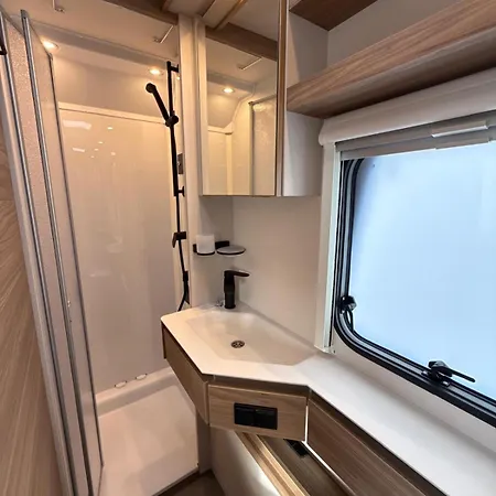 Hellove Premium Air-c Caravans Nowe Klimatyzowane Przyczepy - Kite & Wind, Polwysep Helski Kemp Jastarnia