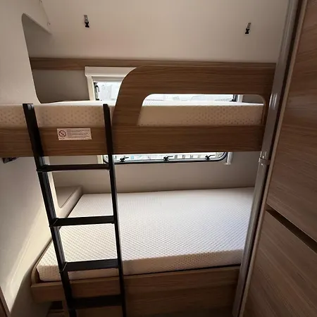 营地 Hellove Premium Air-c Caravans Nowe Klimatyzowane Przyczepy - Kite & Wind, Polwysep Helski 亚斯塔尔尼亚