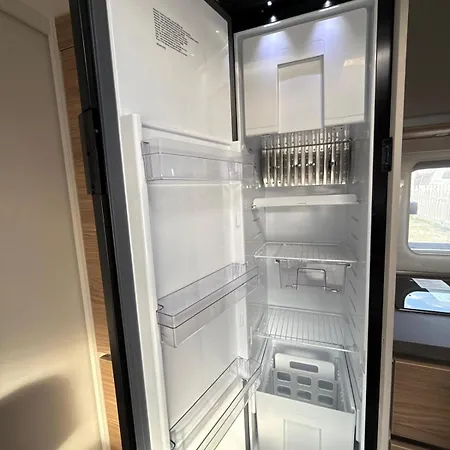 Hellove Premium Air-c Caravans Nowe Klimatyzowane Przyczepy - Kite & Wind, Polwysep Helski 营地 亚斯塔尔尼亚