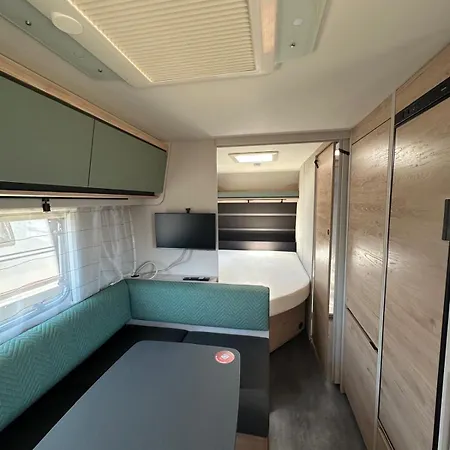 Hellove Premium Air-c Caravans Nowe Klimatyzowane Przyczepy - Kite & Wind, Polwysep Helski
