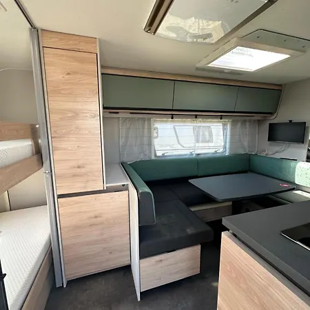Hellove Premium Air-c Caravans Nowe Klimatyzowane Przyczepy - Kite & Wind, Polwysep Helski