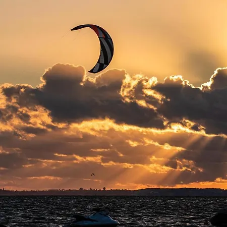 Hellove Premium Air-c Caravans Nowe Klimatyzowane Przyczepy - Kite & Wind, Polwysep Helski * 亚斯塔尔尼亚