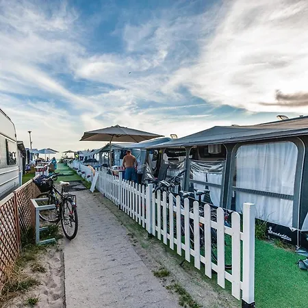 Kemp Hellove Premium Air-c Caravans Nowe Klimatyzowane Przyczepy - Kite & Wind, Polwysep Helski *