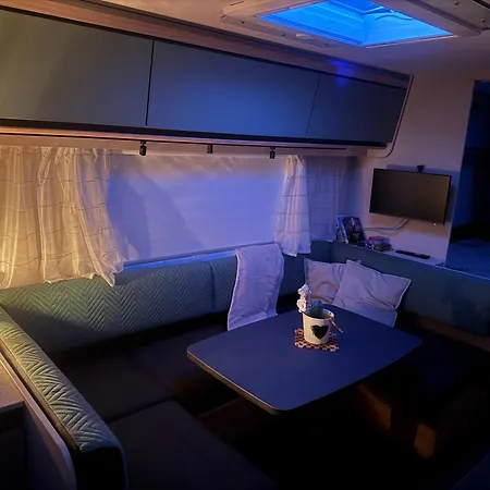 Hellove Premium Air-c Caravans Nowe Klimatyzowane Przyczepy - Kite & Wind, Polwysep Helski Kemp Jastarnia